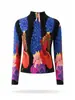 Top de base artístico tipo retrato inspirado en Miyake para mujer, con cuello semi-alto, mangas largas, tejido elástico, corte ajustado y diseño plisado único
