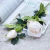 Rosa artificial blanca de un solo tallo y dos cabezas - una flor decorativa para la decoración del hogar, accesorios de fotografía de bodas y textiles para el hogar