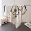 Pañuelo de Seda Cuadrado Estampado Estilo Seda Tótem Moda Chal de Alta Calidad Versátil para Cuello Pañuelo Cuadrado Pequeño Pañuelo para Mujer
