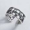 Nuevo concepto anillo de estrella hueca retro envejecido de plata esterlina S925 para mujer estilo arte rock europeo y americano anillo moderno