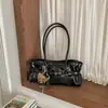 Bolso plisado retro simple para mujer, nuevo modelo 2026, bolso de hombro de gran capacidad para el trabajo, bolso de mano tote de otoño e invierno