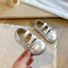 Otoño 2026 Nuevo Estilo Zapatos Individuales Retro Franceses con Lazo para Niños Moda Chic para Niñas Cordones Zapatos Pequeños de Cuero de Princesa
