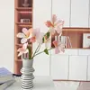 Nueva Lirio Pequeño 7 Cabezas Lirio Colorido Flor Artificial Hogar Hotel Decoración Suave Boda Paisajismo Floral Flor Artificial