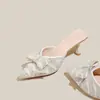 Zapatillas de Medio Uso Estilo Francés Satinadas con Puntera Totalmente Diamantada para Mujer, Sandalias Simples Elegantes de Boca Baja con Tacón Fino, Talla Grande 43
