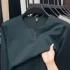 Colección de otoño 2026 transfronteriza: Camiseta versátil de manga larga con cuello en V, color liso, casual para hombres de mediana edad, adecuada para ropa de negocios