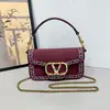Bolso vintage europeo y americano para mujer con hebilla de lentejuelas y pedrería, bolso pequeño cuadrado con cadena cruzada, bolso de cuero genuino moderno, producto de alta gama