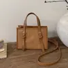 Bolsa tote retrô de grande capacidade para mulheres, novo estilo 2026, elegante e versátil para o dia a dia, pode ser carregada na mão ou usada como bolsa de ombro