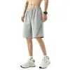 Shorts esportivo masculino cinza patchwork desconstruído, verão, cintura elástica resistente com cordão, corte reto, comprimento no joelho
