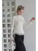 Camiseta de Manga Larga con Cuello Alto y Volantes Cepillados Color Albaricoque para Mujer, Top Ajustado con Fruncidos y Adorno de Encaje para Principios de Otoño