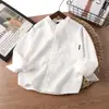 Ropa para niños, camisa para niños, versión coreana de otoño 2026, top de manga larga para niños, camisa de lino Tencel de talla mediana y grande para niños