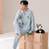 Cárdigan largo de manga larga y pantalón largo para hombre al por mayor, pijama de algodón puro, ropa de casa casual de dibujos animados para otoño, conjunto de dos piezas