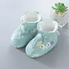 Sapatos de outono e inverno para bebê meias de sola macia proteção para os pés de bebê recém-nascido de primavera e outono bebê pequeno de 0 a 1 ano 3-6 meses não caem tecido