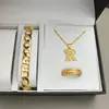 Joyería Europea y Americana Chapada en Oro de Alta Gama Set de Collar Colgante Pulsera Collar 26 Letras Listo para la Venta