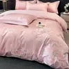 Juego de ropa de cama de cuatro piezas de alta gama, lujo ligero, todo algodón, bordado, para el hogar, dormitorios de estudiantes, funda de edredón suave y amigable con la piel, juego de sábanas
