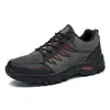 Sapatos masculinos de atacado transfronteiriços para primavera e outono, antiderrapantes, com sola grossa, para caminhada, estilo workwear, com cadarço, sapatos esportivos casuais masculinos para atividades ao ar livre