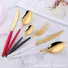 Venta al por mayor del fabricante Cubiertos Occidentales de Acero Inoxidable Cuchillo para Bistec, Tenedor, Cuchara, Cucharilla de Té, Mango con Spray Chapado en Titanio Juego de Cubiertos de Cuatro Piezas para Regalo