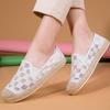Zapatos de Mujer Verano Huecos Transpirables Delgados Planos 2023 Nuevo Estilo Slip-on Combinan con Todo Moda Zapatos de Tela Antiguos de Beijing