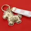 Nuevo Modelo 2026 "Hazte Rico Pronto" Colgante de Caballo Pequeño Llavero, Clip para Teléfono, Colgante para Bolso, Adorno, Pequeño Regalo