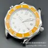 Relógio masculino estilo executivo com movimento chinês NH35, um modelo popular para exportação, apresentando um movimento mecânico totalmente automático e um mostrador luminoso