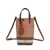La Bolsa para Teléfono de Estilo Coreano de Moda de Este Año, de Nicho Retro de Gama Alta con Bloques de Color, es Versátil para el Trayecto Diario y Tiene un Elegante Diseño para Llevar en la Mano y Cruzada para Mujer