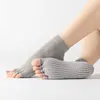 Meias de Yoga para Iniciantes com Dedos Separados e Ponta Aberta para Mulheres, Verão, Algodão Puro Fino, Cano Médio, Silicone Antiderrapante, para Yoga e Corrida, Dedos Divididos