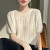 2026 novo estilo top feminino de seda de amoreira e cashmere para outono/inverno, gola redonda, manga curta, suéter de tricô de caimento solto, design versátil em tricô torcido