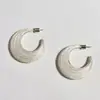 Pendientes de Lujo Accesible Personalizados con Textura Cepillada Retro Europea y Americana Chapados en Cobre Oro Real 18K Pendientes Versátiles Elegantes para Mujer con Aguja de Plata 925