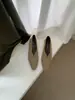 Outono 2026 Novo Feminino Salto Bloco Casual Estilo Old Money Sapatos de Salto Baixo Quadrados Britânicos Sapatos Únicos