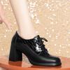 Sapatos femininos de couro com cadarço, novos sapatos de couro femininos de meia-idade, estilo britânico, salto grosso, sapatos femininos de sola macia, salto alto