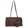 Bolso de hombro casual para mujer de nailon de color liso bordado de lujo ligero, moda dopamina nicho coreana, para llevar debajo del brazo