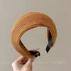 Nueva diadema de ala ancha 2026 para mujer, diseñada para levantar la línea del cabello y mantener el cabello en su lugar mientras te lavas la cara, con un estilo retro adecuado para otoño e invierno, y ofreciendo un aspecto sofisticado
