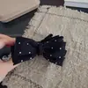 Elegante y suave pinza de plátano con lazo multicapa, pinza para el pelo de lunares retro francesa para mujer, adecuada para coletas altas en la parte posterior de la cabeza