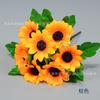 Ramo Artificial de Girasoles Pequeños con 7 Cabezas, Decoración de Sala de Estar para el Hogar con Girasoles, Arreglo para Patio, Flor de Mano para Baile Infantil