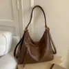 Bolsa Tote Retrô de Grande Capacidade com Aparência Sofisticada para Mulheres 2025 Nova Bolsa de Ombro Outono e Inverno Bolsa Tote de Trabalho com Aparência Sofisticada