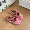 Zapatos de Princesa Nuevos para Niñas Primavera y Otoño Moda Cuadros Pequeños Retro Zapatos de una Sola Pieza Zapatos de Baile Pequeños de Cereza para Niñas