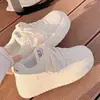 Zapatos Blancos con Plataforma Gruesa para Mujer 2025 Otoño Nuevos Zapatos para Mujer Ins Tendencia Versátil Nicho Zapatos Deportivos y Casuales