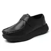 Zapatos de enfermera para mujer en stock con suelas blandas, transpirables, con cierre de velcro, adecuados para estar de pie durante mucho tiempo sin fatiga, disponibles para venta al por mayor transfronteriza y dropshipping