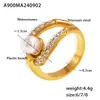 Anillo de dedo con perla de imitación elegante y moderno con diamantes de imitación, de acero de titanio, ligero y de lujo, ideal como regalo para novia.