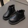 Botines antideslizantes de suela blanda para niños 2025 verano nuevos estilo británico primavera y otoño nuevos para niños pequeños y medianos niñas moda botas