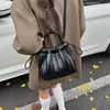 Bolso de Hombro Plegado Otoñal Textura Casual para el Trabajo 2025 Bolso Cubo para Mujer Nuevo Bolso de Mano de Moda Bolso Cruzado
