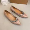 Nuevos Zapatos Planos de Moda de Noche Estilo Francés con Pedrería y Punta Puntiaguda para Mujer, Boca Baja, Aumento Oculto de Altura, Suela Suave, Adecuados para Viajar al Trabajo