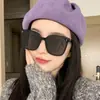 Óculos de Sol Verticais com Pregos de Arroz gm Femininos com Toque Avançado Anti-UV Tom Vibrante Óculos de Sol Celebres da Internet