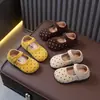 Zapatos Mary Jane retro de lunares para bebé, nuevo estilo primavera y otoño 2026, zapatos individuales de gamuza para niña, punta fina, con suelas suaves