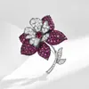 Broche de Flor de Zirconia Diamante Morado Elegante Vintage Lujo Ligero Brillante Ramo de Plantas Pin Corsage para Mujer