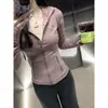 Chaqueta de yoga azul marino con cremallera dorada, top deportivo de cuello alto, chaqueta de ciclismo ajustada nueva de otoño 2026