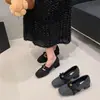 Sapatos Mary Jane com Forro de Pelo de Camélia para Mulheres, Novo Estilo Inverno 2026, Sapatilhas Quadradas Pequenas Inspiradas em Chanel, Sapatos Quentes de Algodão Felpudo
