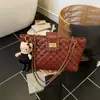Bolso de Cadena de Diamantes para Mujer 2025 Nuevo de Moda Otoño e Invierno Bolso de Hombro Retro Gran Capacidad Bolso Tote Cruzado para Viajar