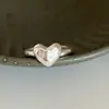 Anillo Minimalista de Corazón para Mujer, Borde Ancho Geométrico, Textura Irregular Plegada, Anillo Abierto Versátil, Anillo de Dedo Índice Moderno