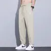 Pantalones de seda helada para hombre transfronterizos, estilo fino de verano, nuevo modelo 2026, pantalones joggers deportivos de secado rápido, pantalones casuales de nueve puntos para hombre