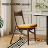 Silla de comedor usada 2026 modelo nuevo, silla de madera maciza para uso doméstico, silla de diseñador con orejas de gato, mesa y silla de comedor de estilo francés con cojín suave para el ocio